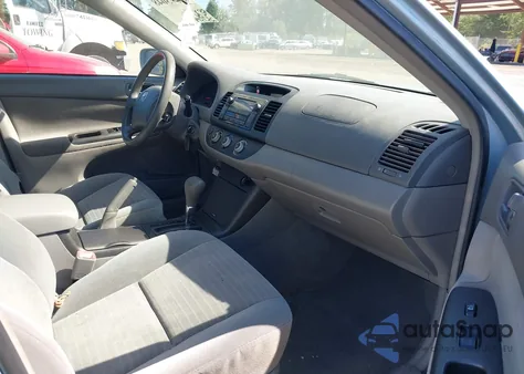 2006 Toyota Camry Le z USA, uszkodzony, nr VIN 4T1BE32K66U679523